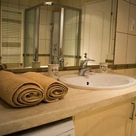 Asztro Apartman Appartamento